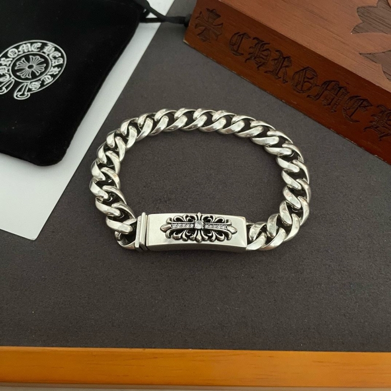 Ch**me He**ts bracelets